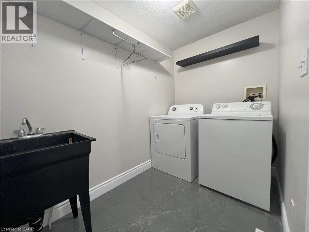 Photo 12 of 91 Donnenwerth Drive, Kitchener ON