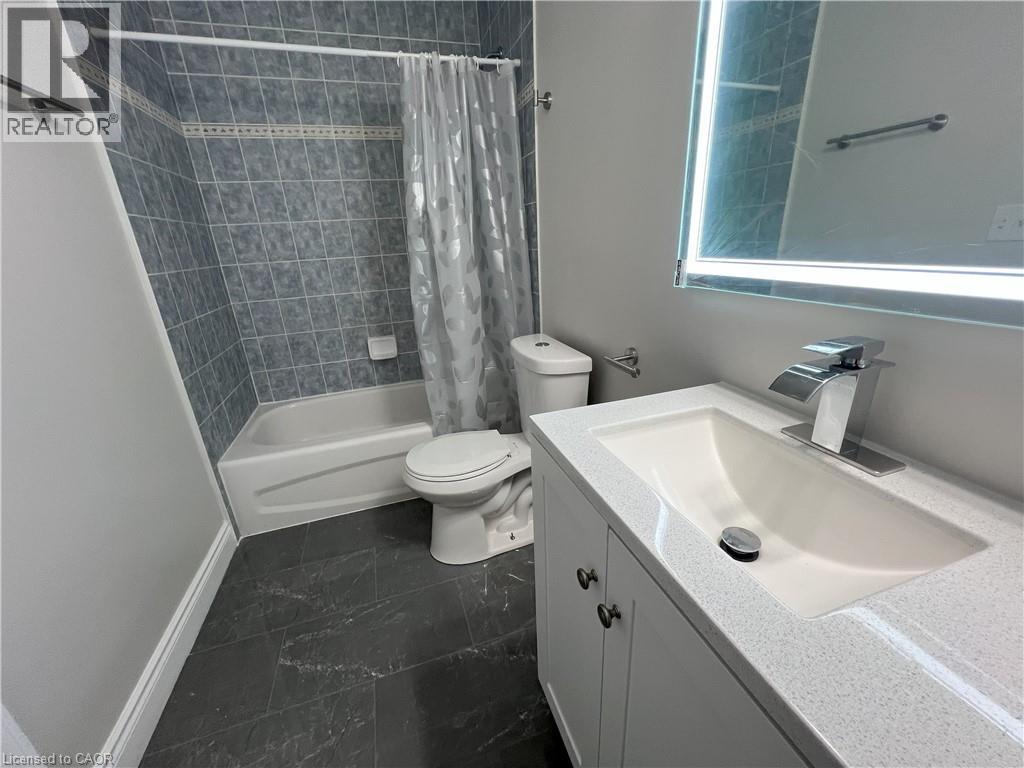 Photo 8 of 91 Donnenwerth Drive, Kitchener ON