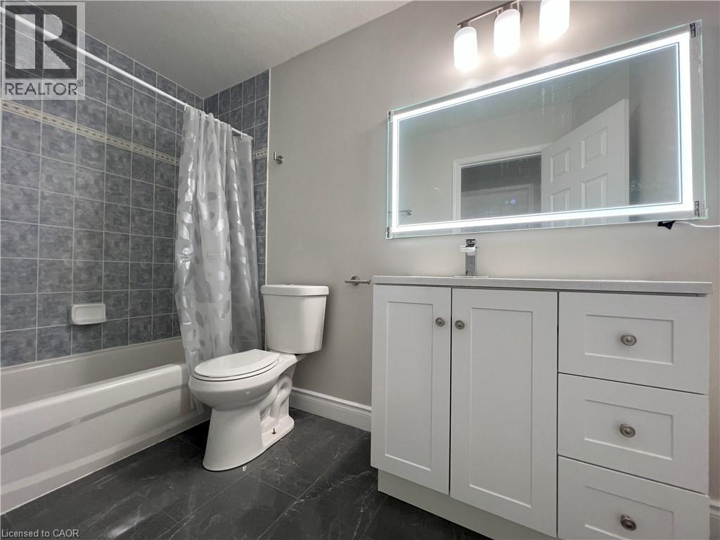 Photo 10 of 91 Donnenwerth Drive, Kitchener ON