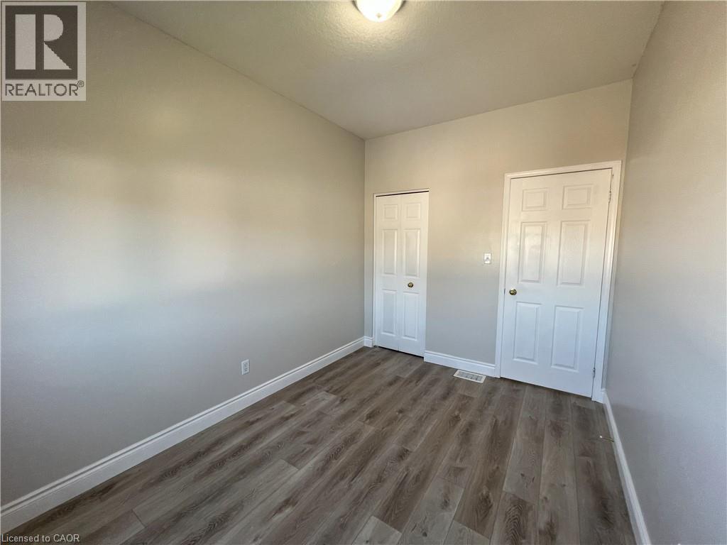 Photo 18 of 91 Donnenwerth Drive, Kitchener ON