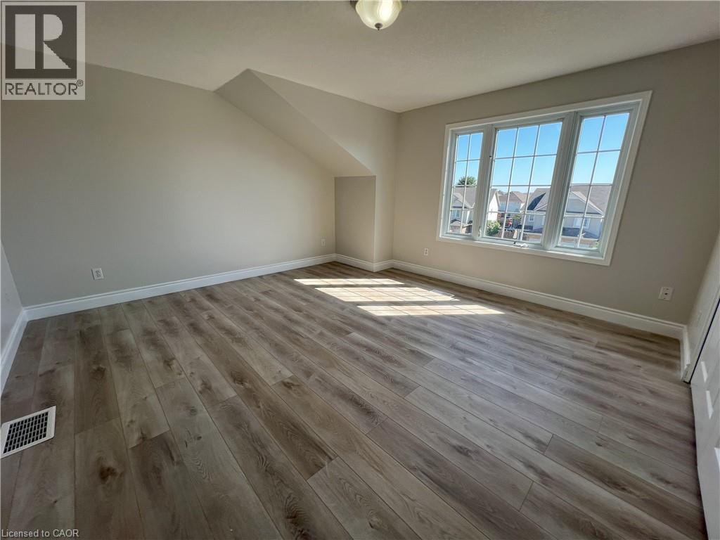 Photo 6 of 91 Donnenwerth Drive, Kitchener ON