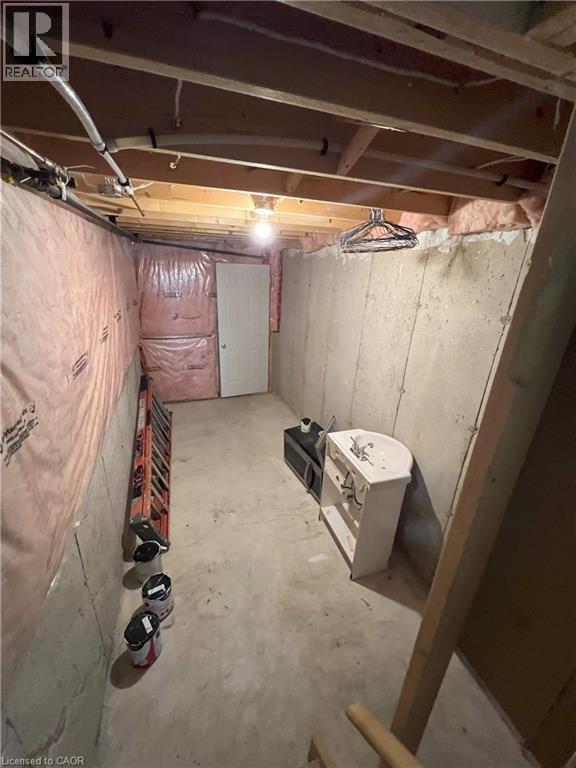 Photo 11 of 91 Donnenwerth Drive, Kitchener ON
