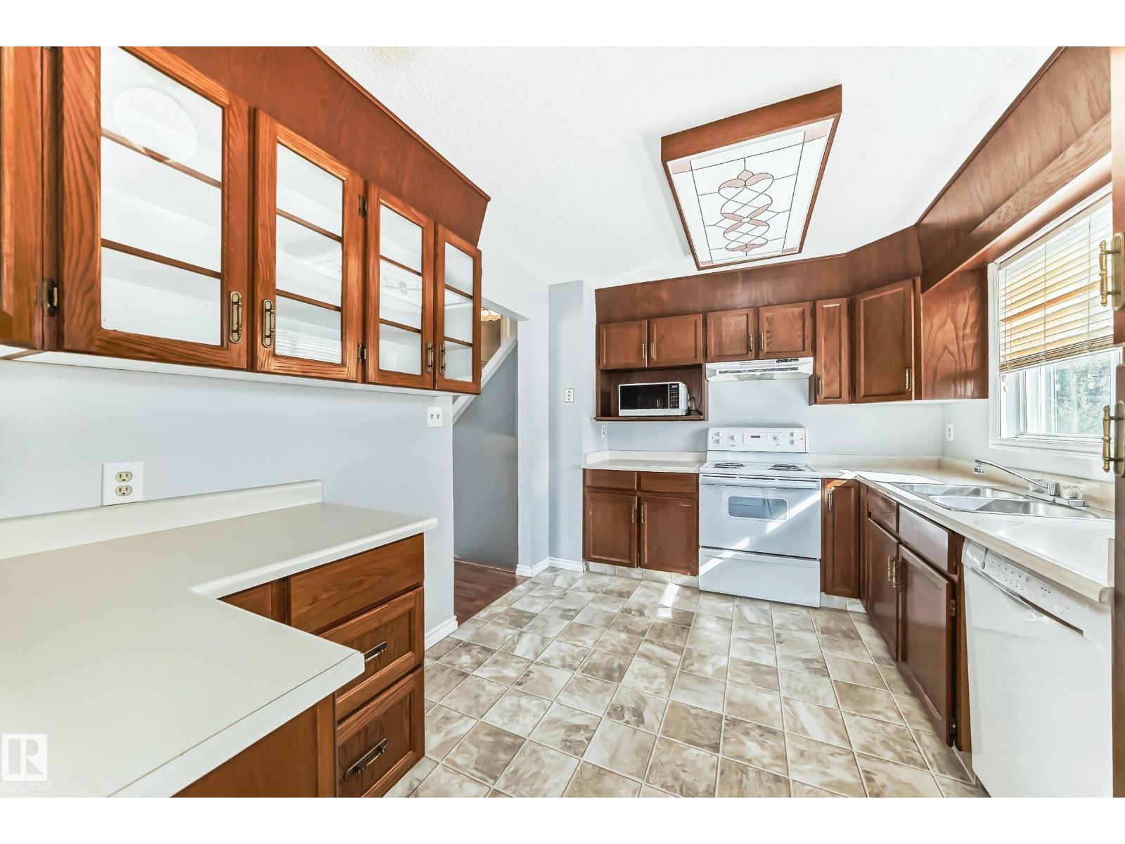 Photo 33 of 18908 97 Av Nw, Edmonton AB