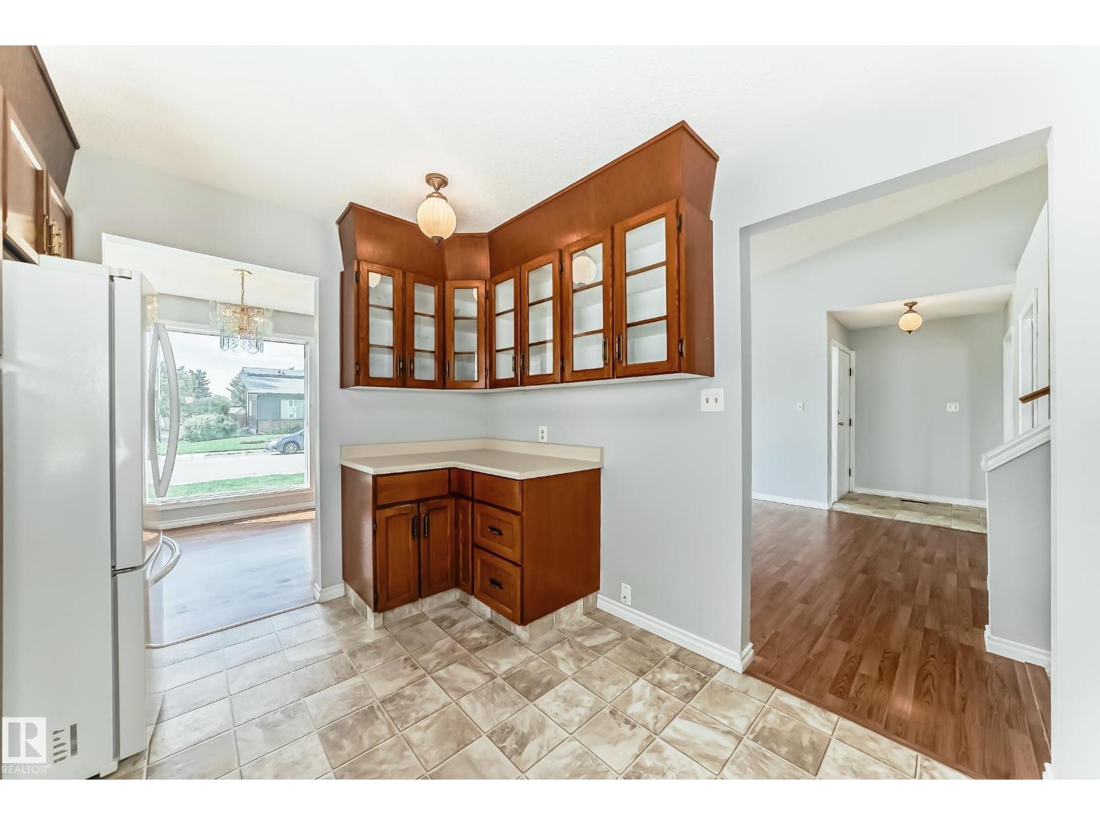 Photo 61 of 18908 97 Av Nw, Edmonton AB