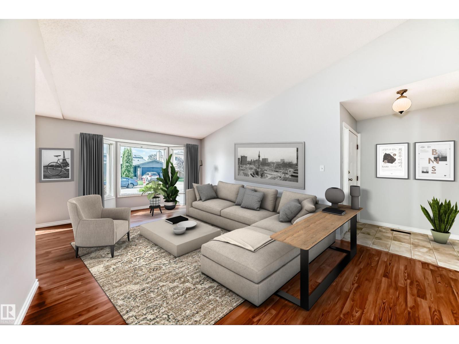 Photo 1 of 18908 97 Av Nw, Edmonton AB