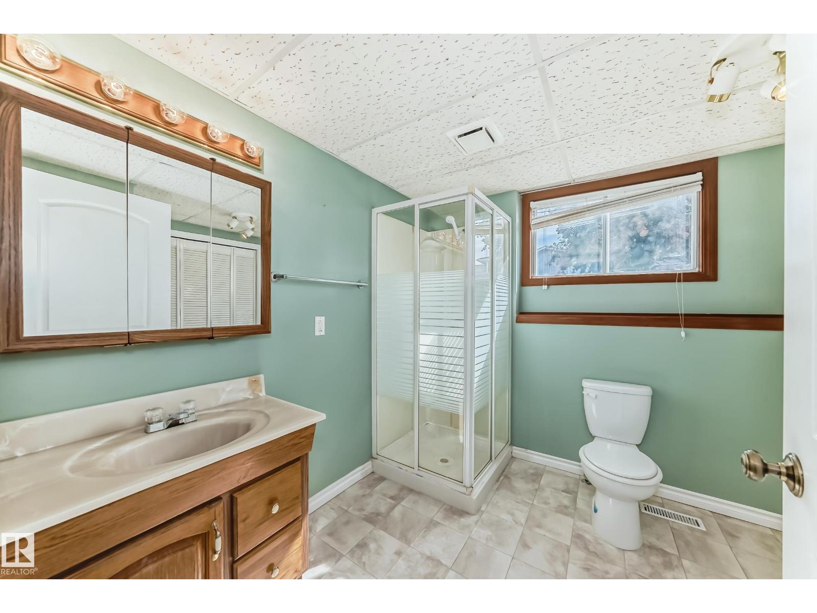 Photo 6 of 18908 97 Av Nw, Edmonton AB