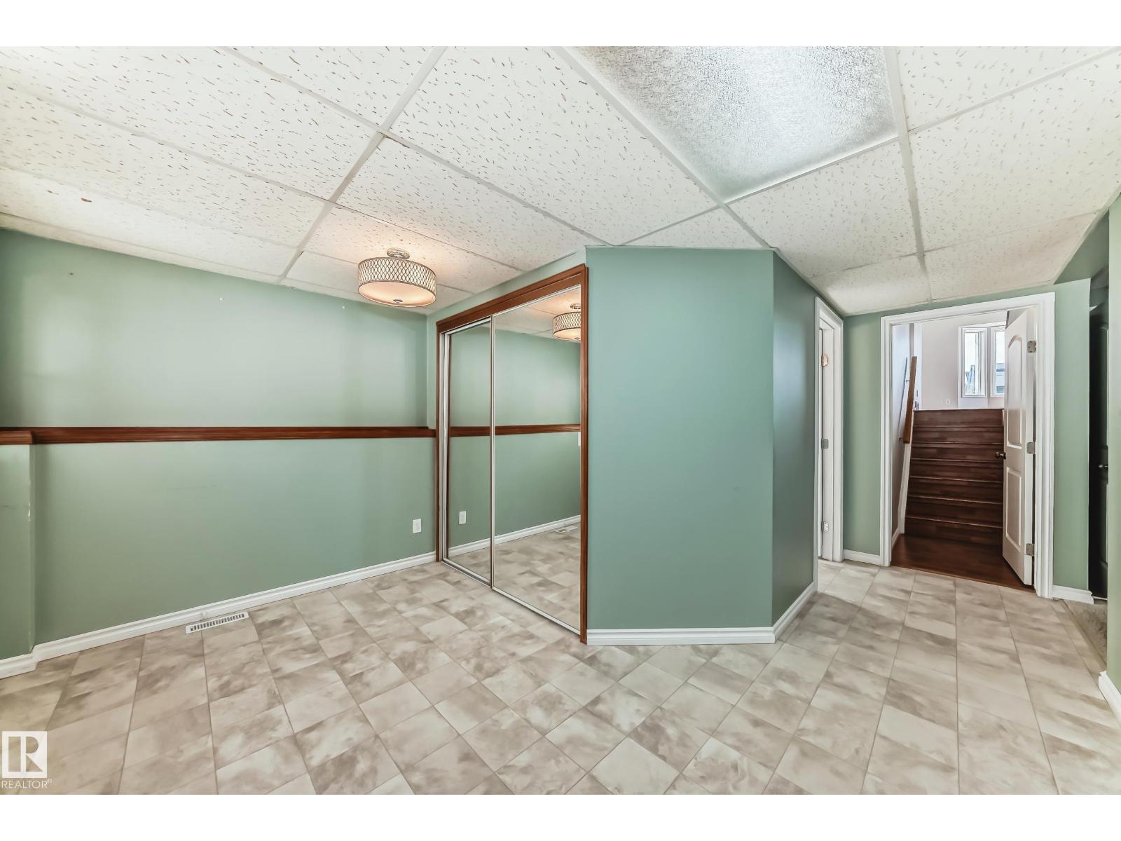 Photo 39 of 18908 97 Av Nw, Edmonton AB