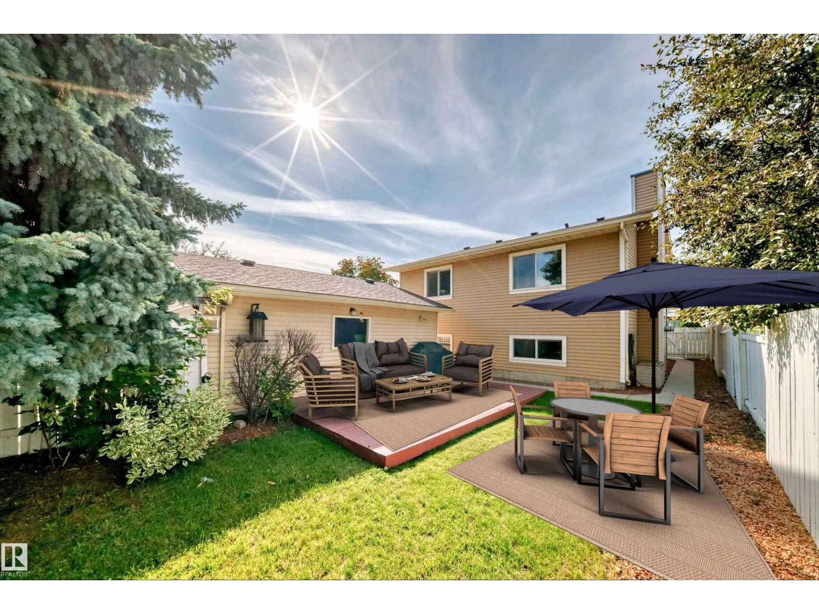 Photo 10 of 18908 97 Av Nw, Edmonton AB
