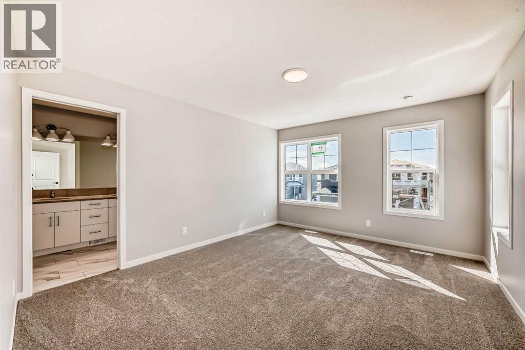 Photo 4 of 34 Hotchkiss Row Se, Calgary AB