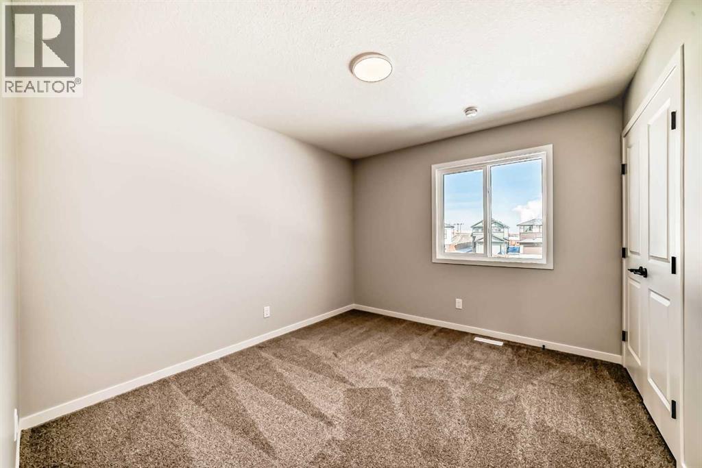 Photo 12 of 34 Hotchkiss Row Se, Calgary AB