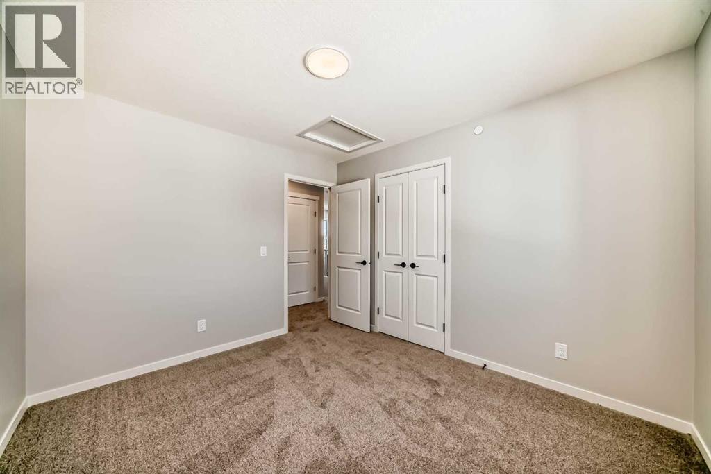 Photo 18 of 34 Hotchkiss Row Se, Calgary AB