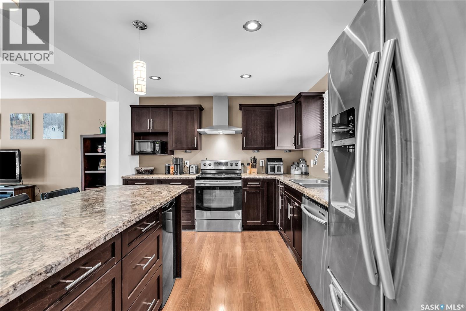 Photo 37 of 311 Hilliard Street E, Saskatoon SK