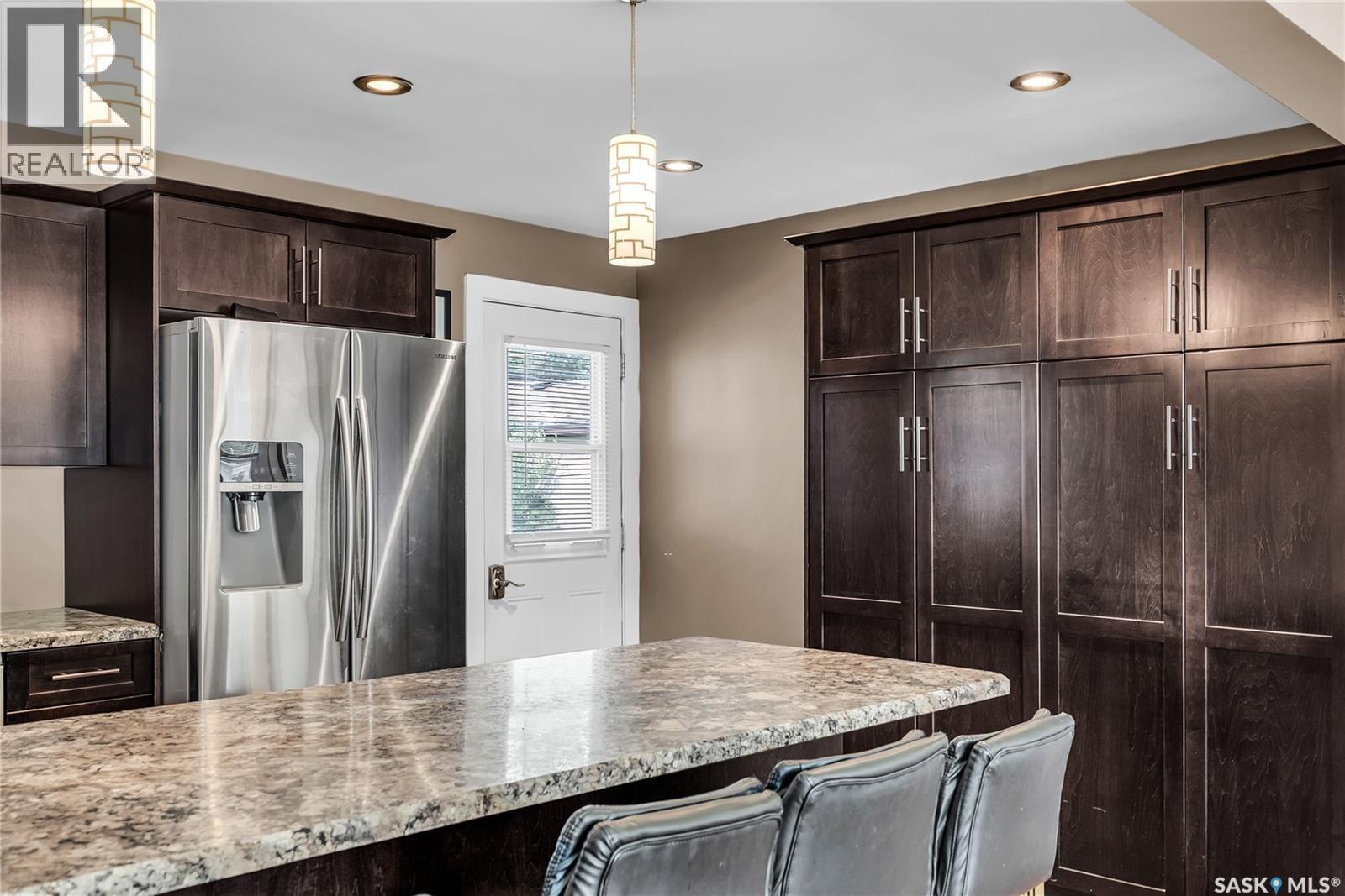 Photo 8 of 311 Hilliard Street E, Saskatoon SK