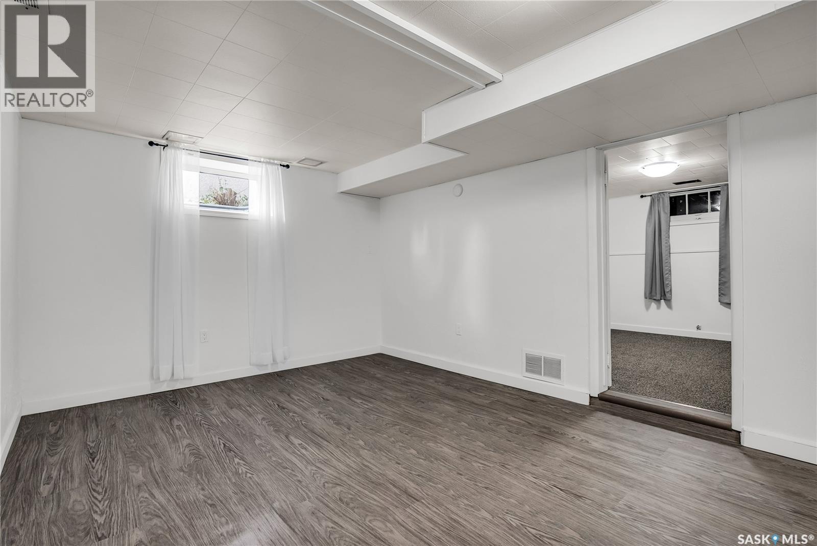 Photo 10 of 311 Hilliard Street E, Saskatoon SK