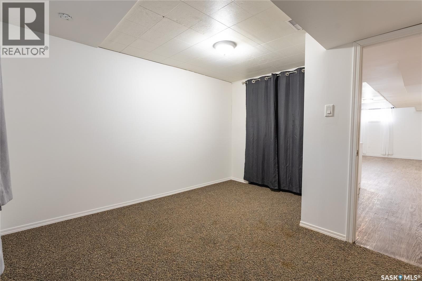Photo 12 of 311 Hilliard Street E, Saskatoon SK