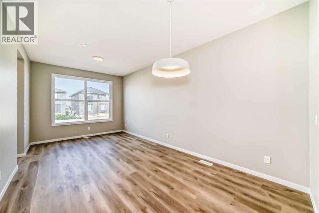 Photo 11 of 393 Hotchkiss Drive Se, Calgary AB