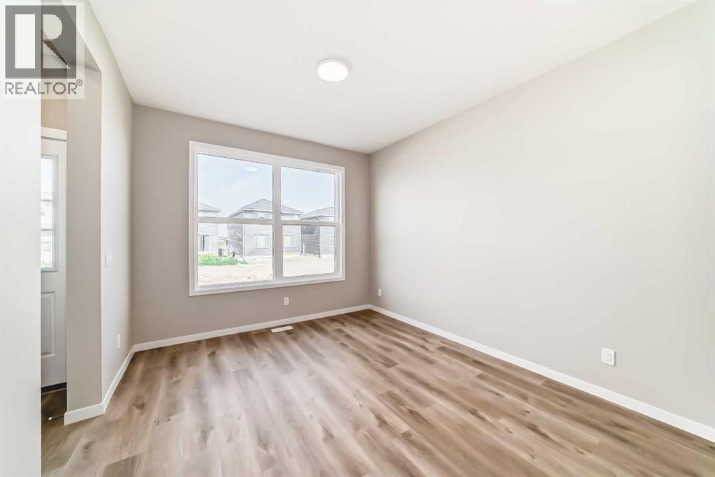 Photo 14 of 393 Hotchkiss Drive Se, Calgary AB