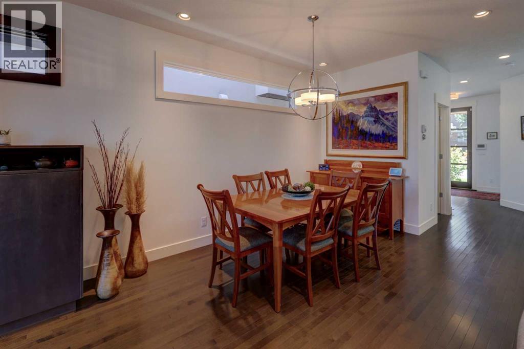 Single Family House for Sale in   Avenue SW Altadore Calgary 