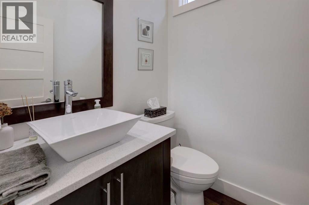 Single Family House for Sale in   Avenue SW Altadore Calgary 
