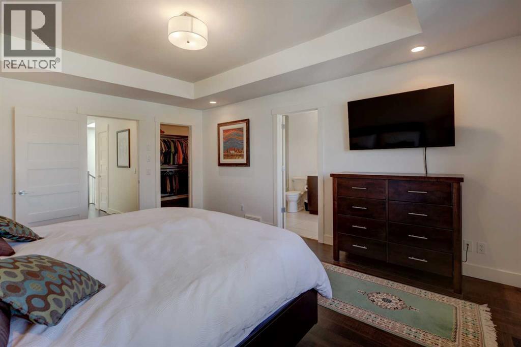 Single Family House for Sale in   Avenue SW Altadore Calgary 