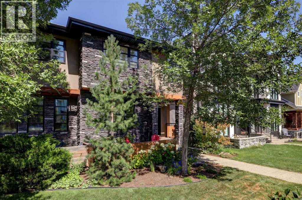 Single Family House for Sale in   Avenue SW Altadore Calgary 