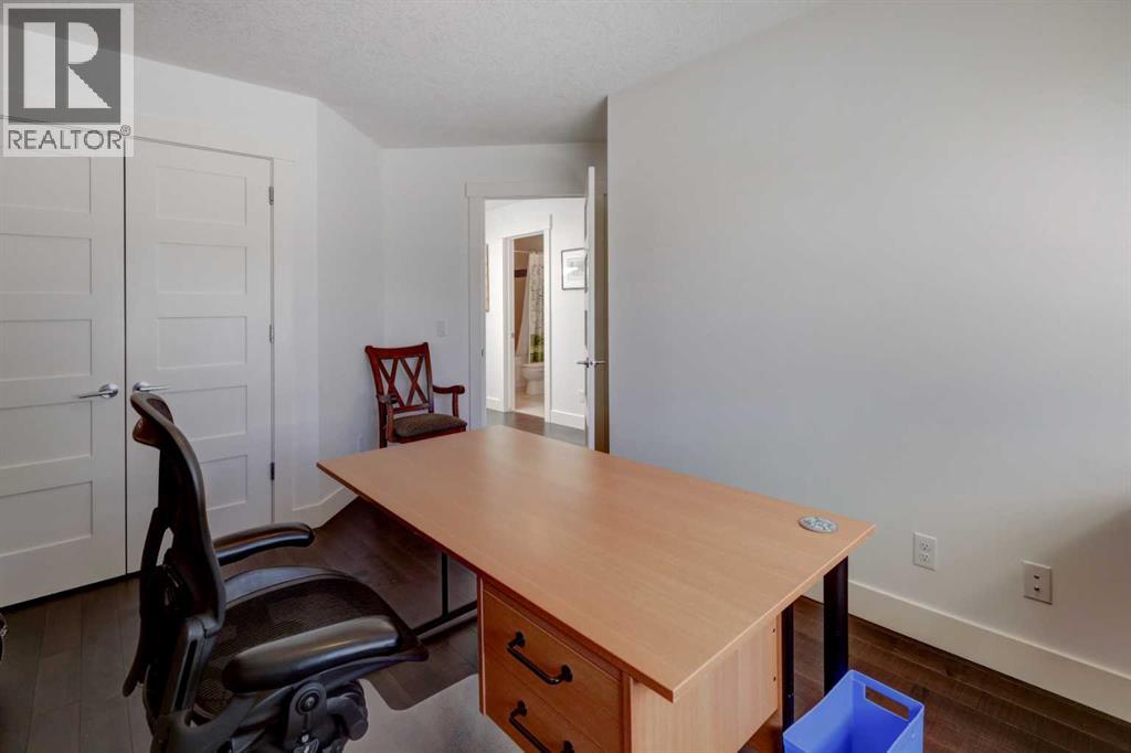 Single Family House for Sale in   Avenue SW Altadore Calgary 