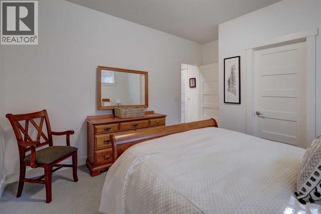 Single Family House for Sale in   Avenue SW Altadore Calgary 