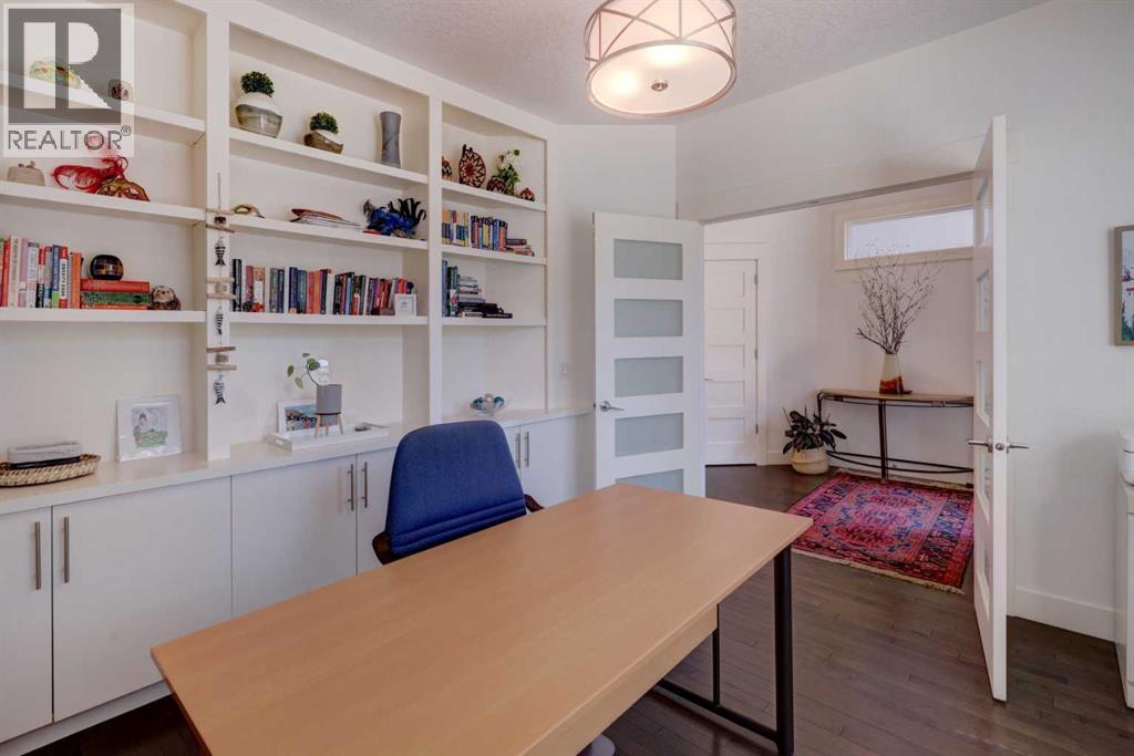 Single Family House for Sale in   Avenue SW Altadore Calgary 