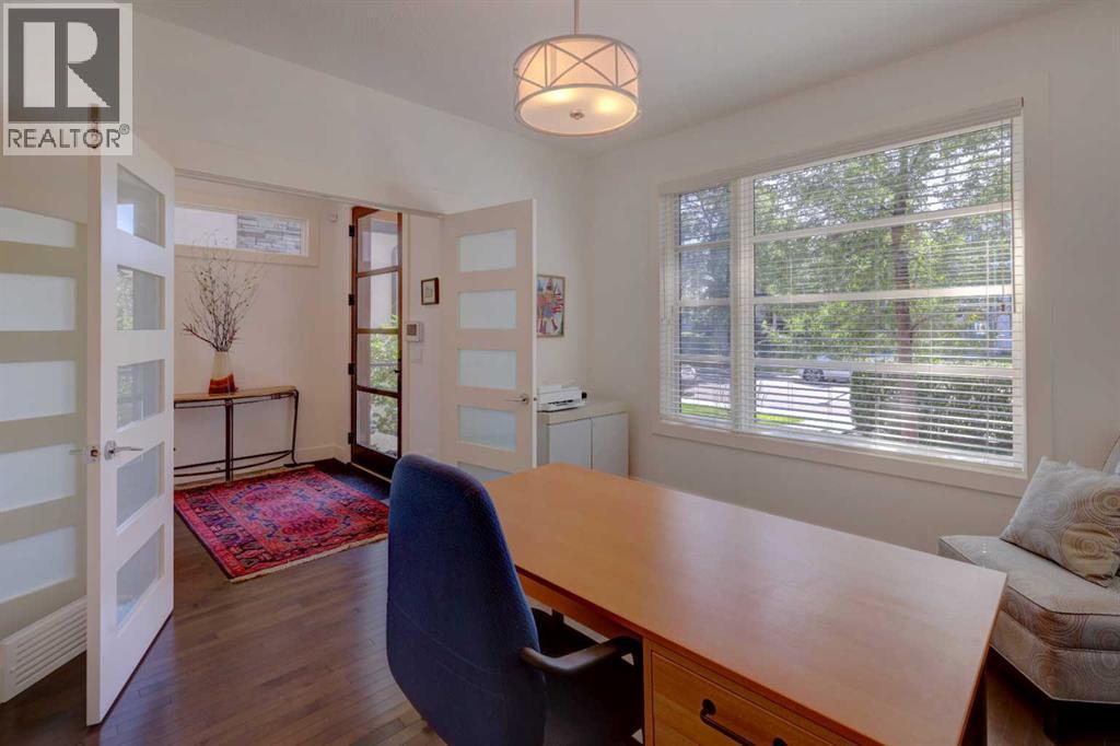 Single Family House for Sale in   Avenue SW Altadore Calgary 