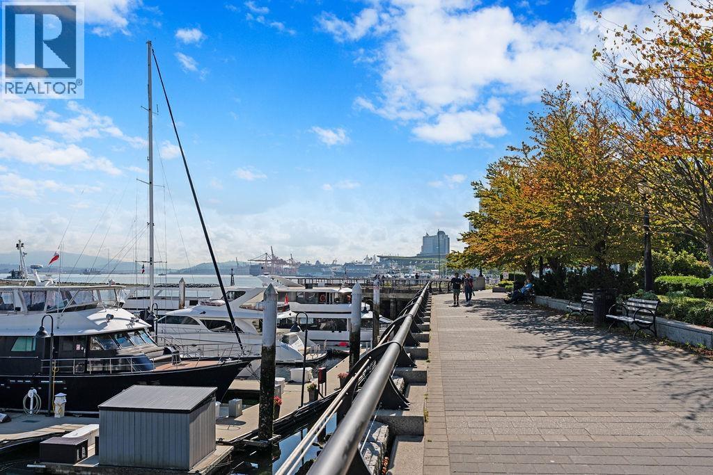 Photo 12 of 503 1777 Bayshore Drive, Vancouver BC
