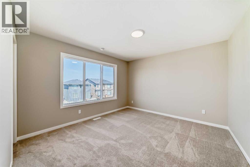Photo 20 of 385 Hotchkiss Drive Se, Calgary AB