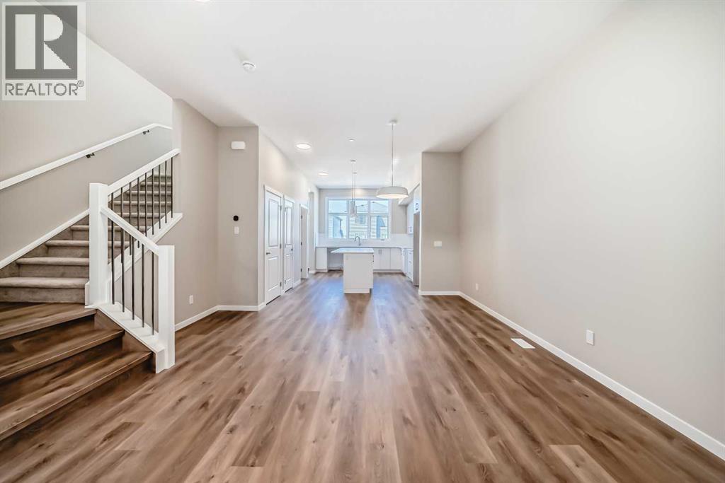 Photo 10 of 385 Hotchkiss Drive Se, Calgary AB