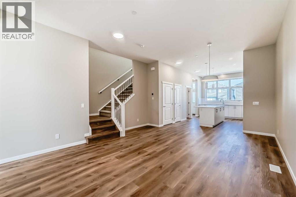 Photo 11 of 385 Hotchkiss Drive Se, Calgary AB
