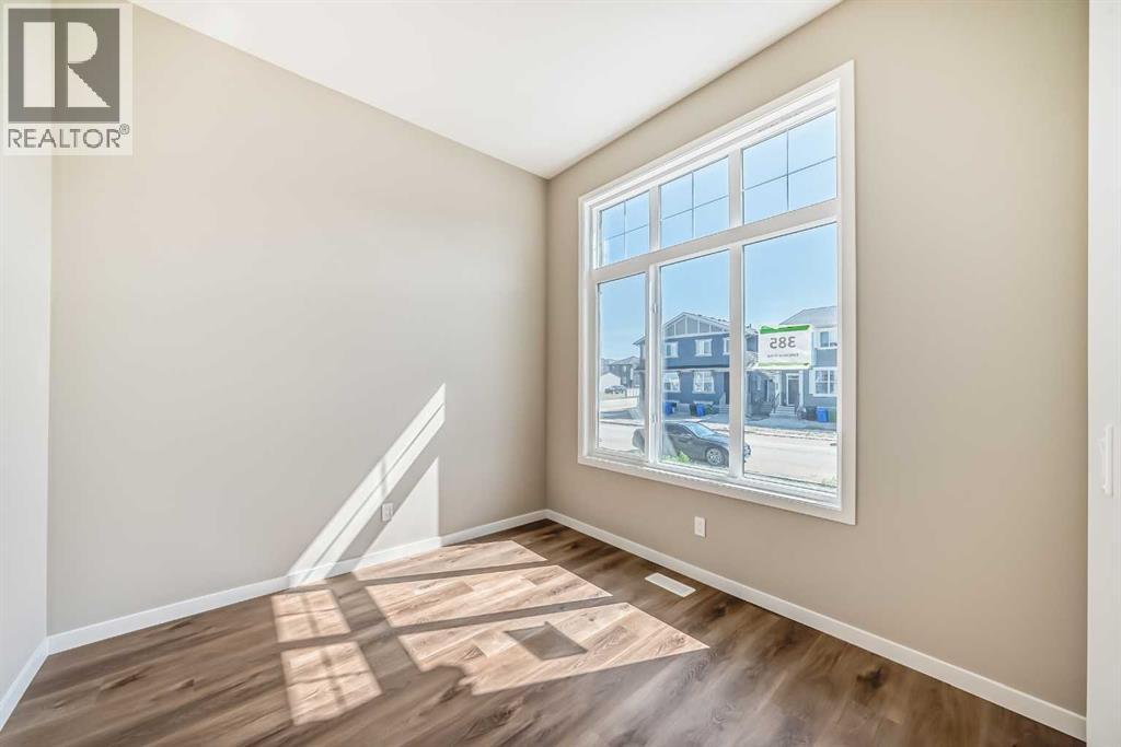 Photo 15 of 385 Hotchkiss Drive Se, Calgary AB