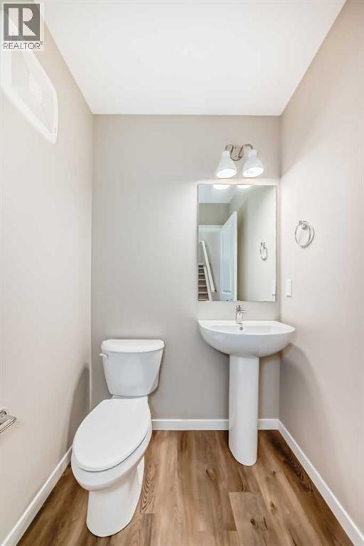 Photo 18 of 385 Hotchkiss Drive Se, Calgary AB