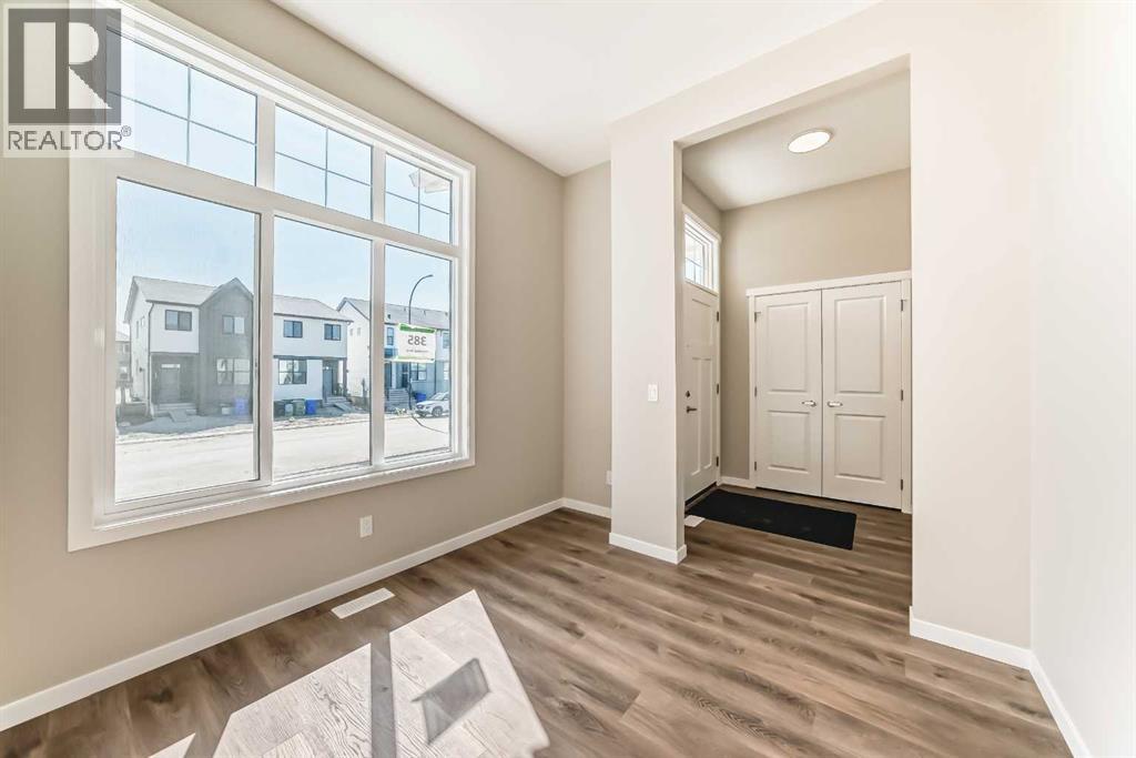 Photo 16 of 385 Hotchkiss Drive Se, Calgary AB