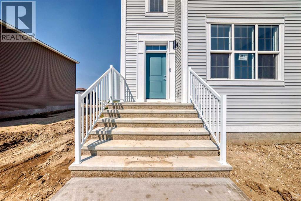 Photo 16 of 413 Hotchkiss Drive Se, Calgary AB