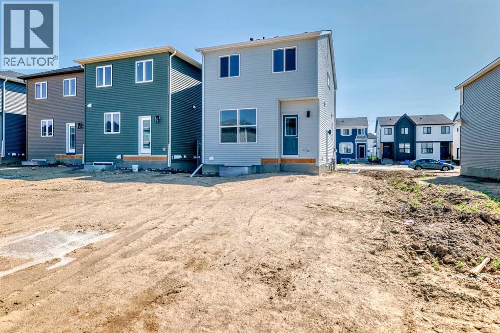 Photo 4 of 413 Hotchkiss Drive Se, Calgary AB