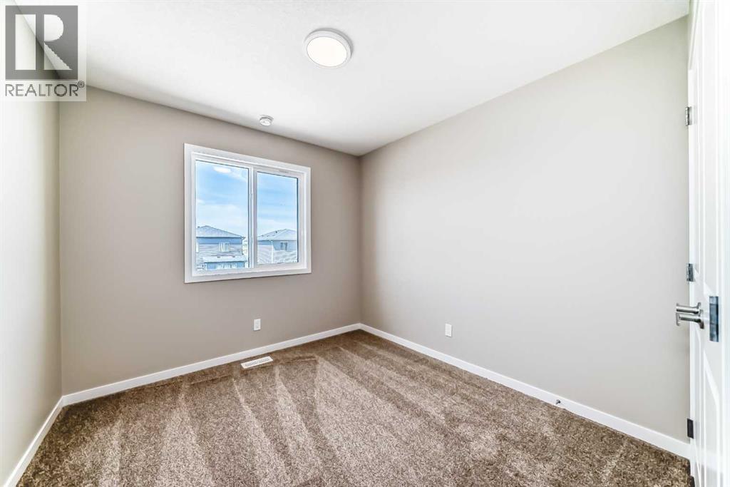 Photo 12 of 413 Hotchkiss Drive Se, Calgary AB