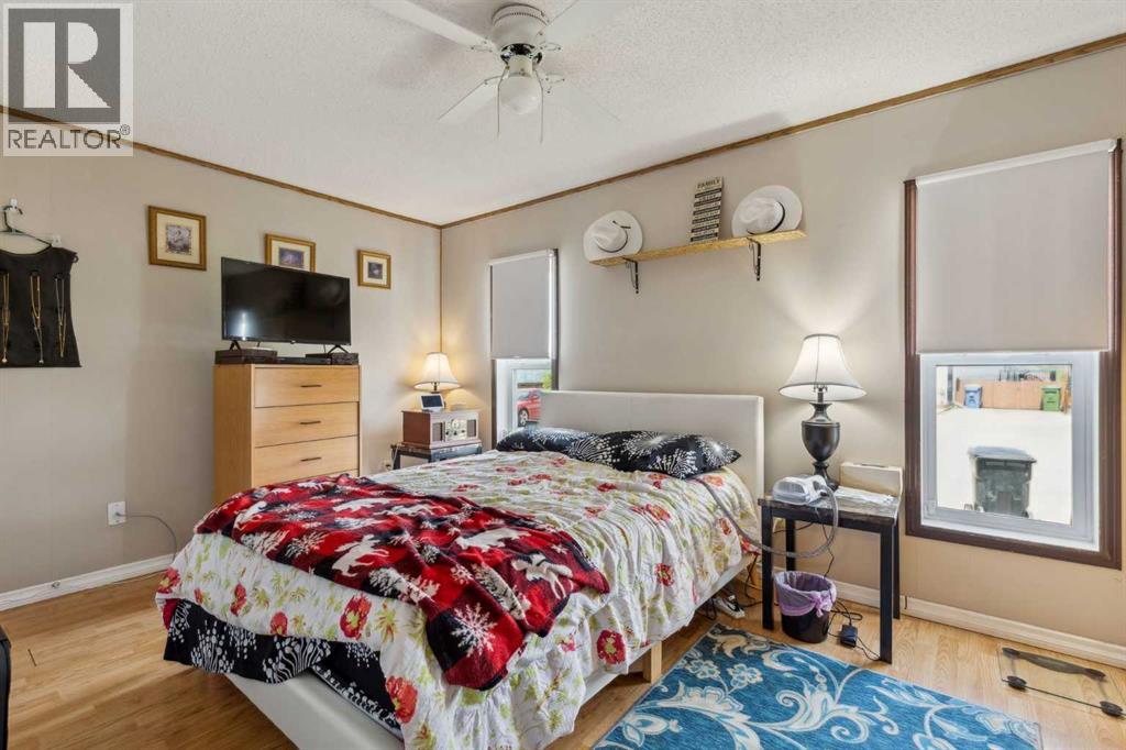 Single Family House Mobile Home for Sale in  Erin Woods Circle SE Erin Woods Calgary 