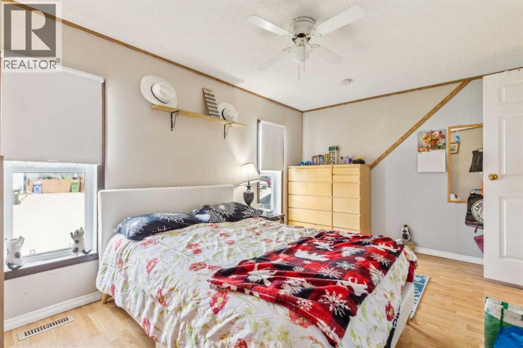 Single Family House Mobile Home for Sale in  Erin Woods Circle SE Erin Woods Calgary 