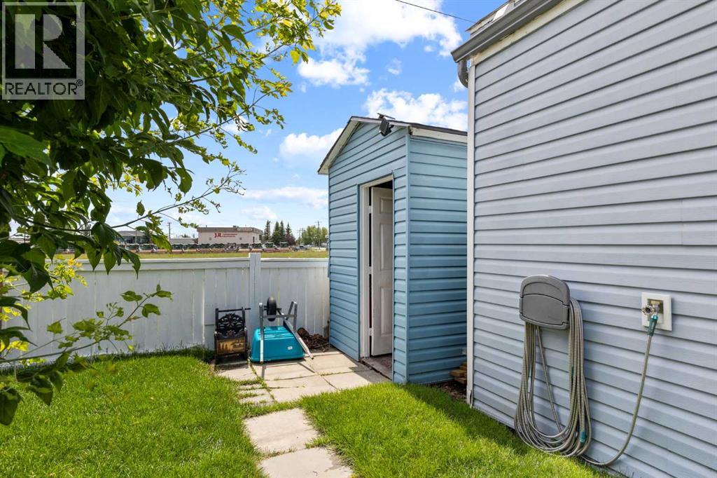 Single Family House Mobile Home for Sale in  Erin Woods Circle SE Erin Woods Calgary 