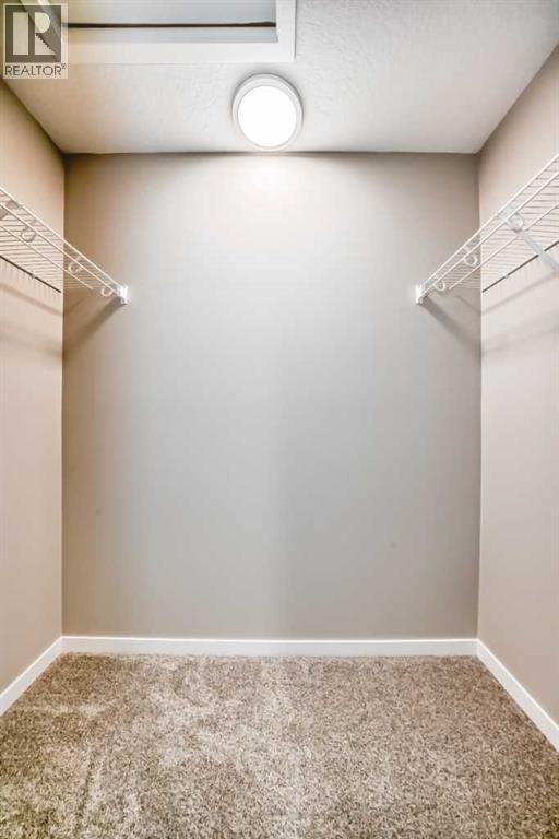 Photo 15 of 432 Hotchkiss Drive Se, Calgary AB