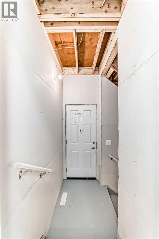 Photo 2 of 432 Hotchkiss Drive Se, Calgary AB