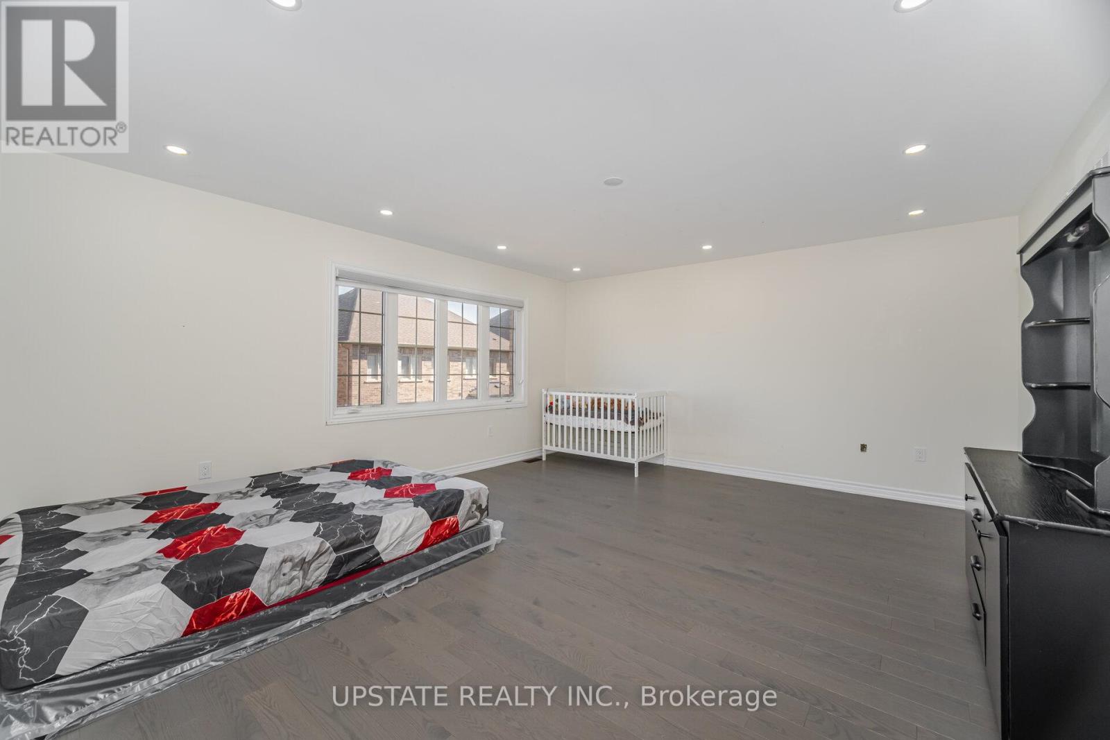 Photo 19 of 2 Jenwood Crescent, Brampton ON