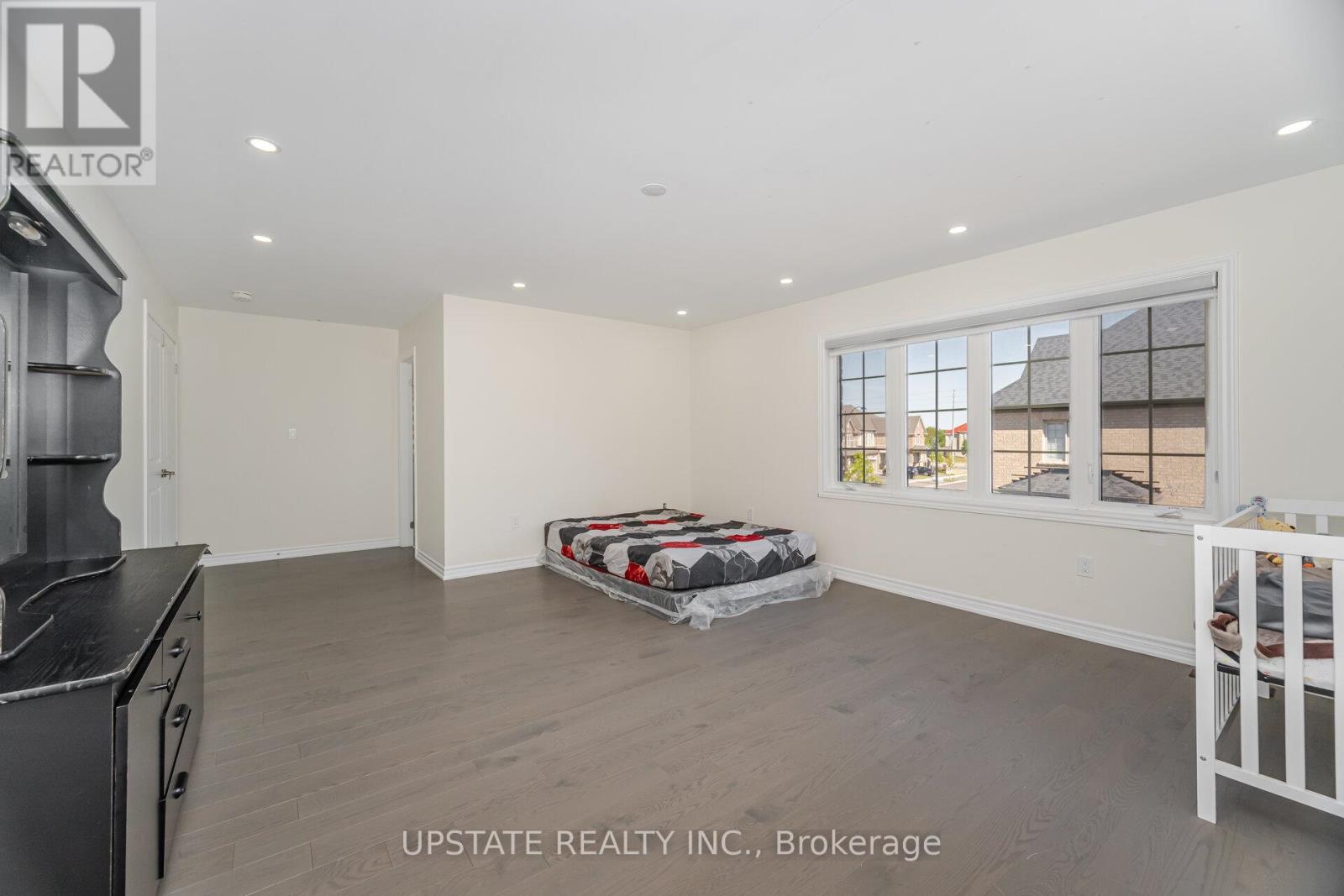 Photo 20 of 2 Jenwood Crescent, Brampton ON