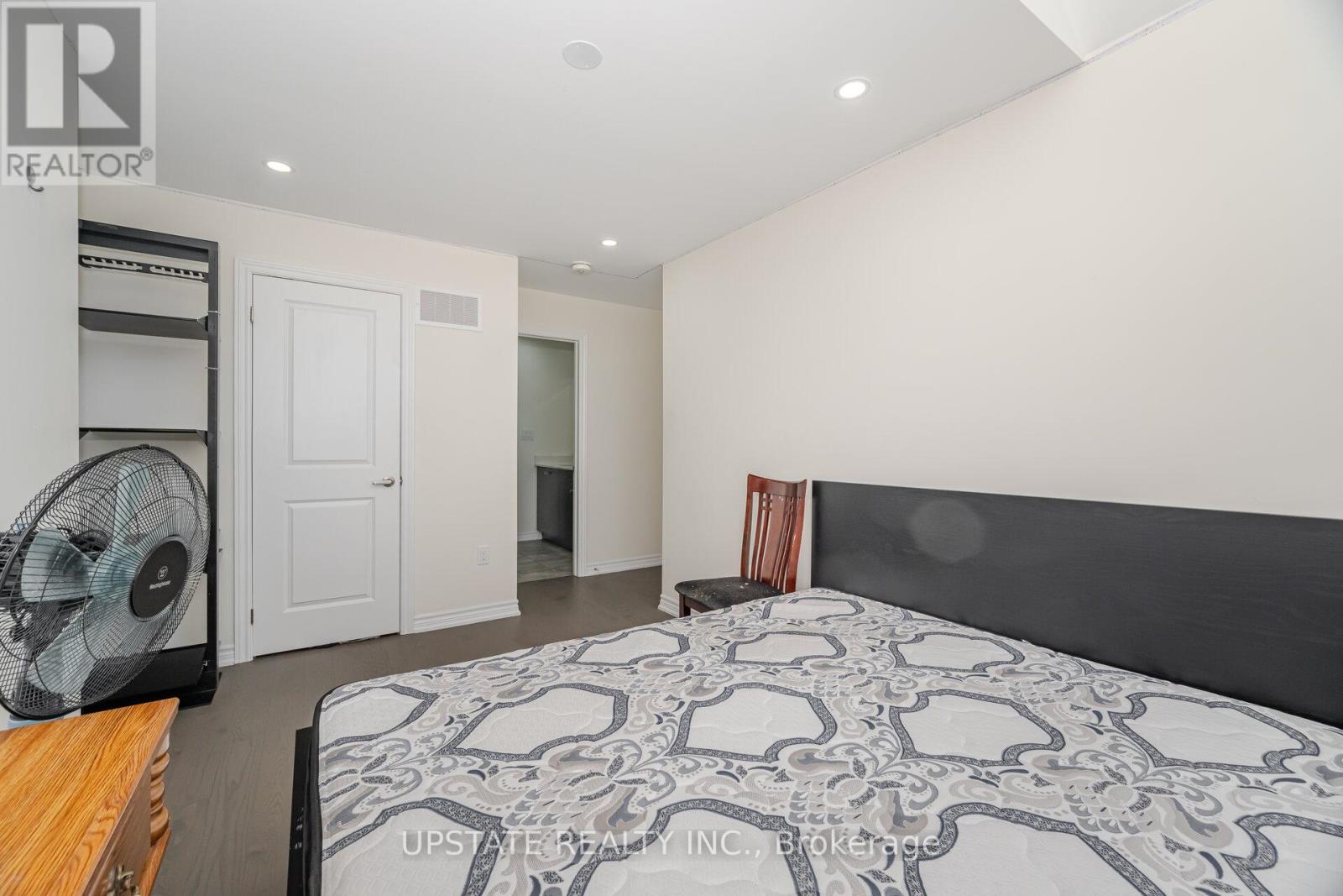 Photo 29 of 2 Jenwood Crescent, Brampton ON