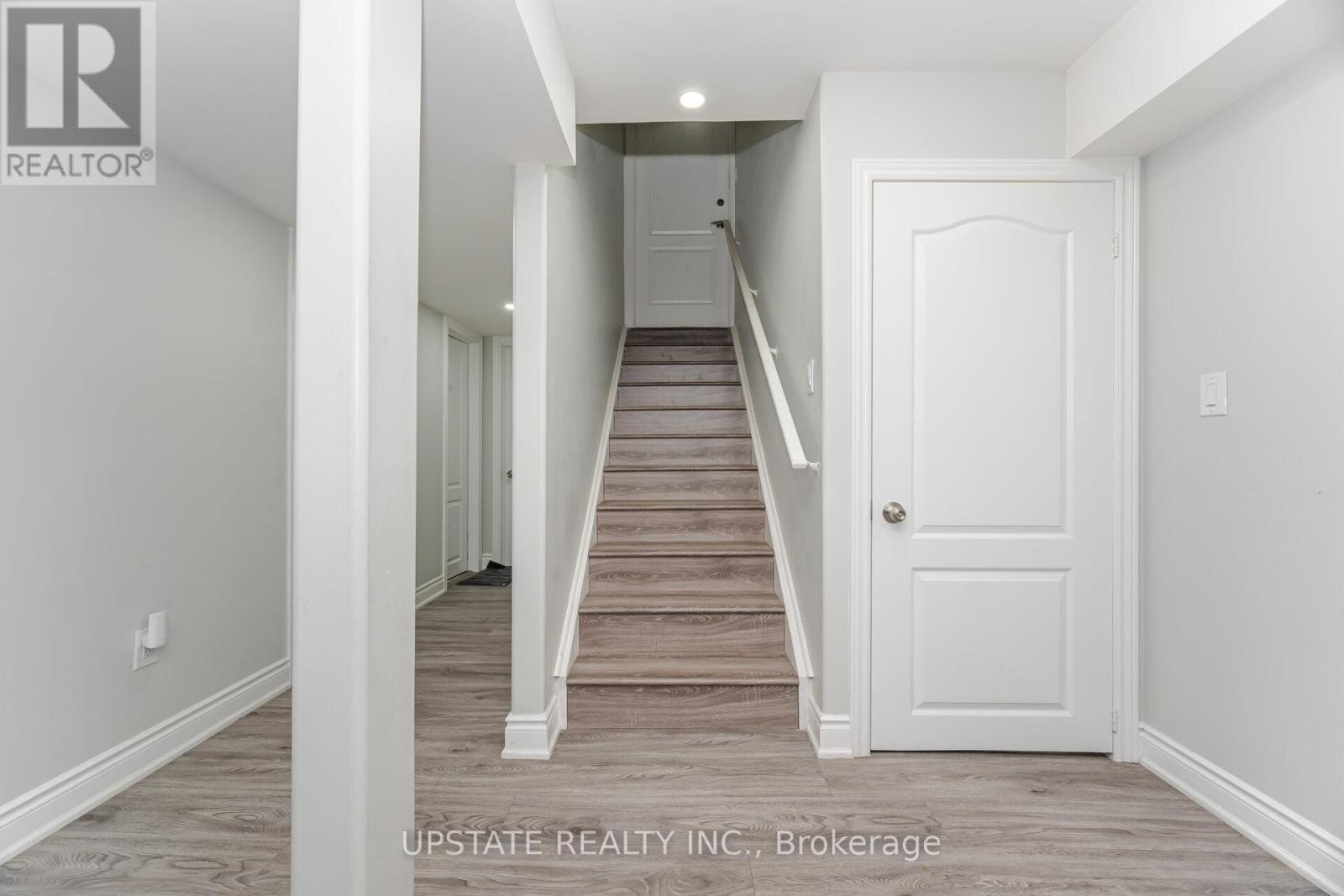 Photo 35 of 2 Jenwood Crescent, Brampton ON