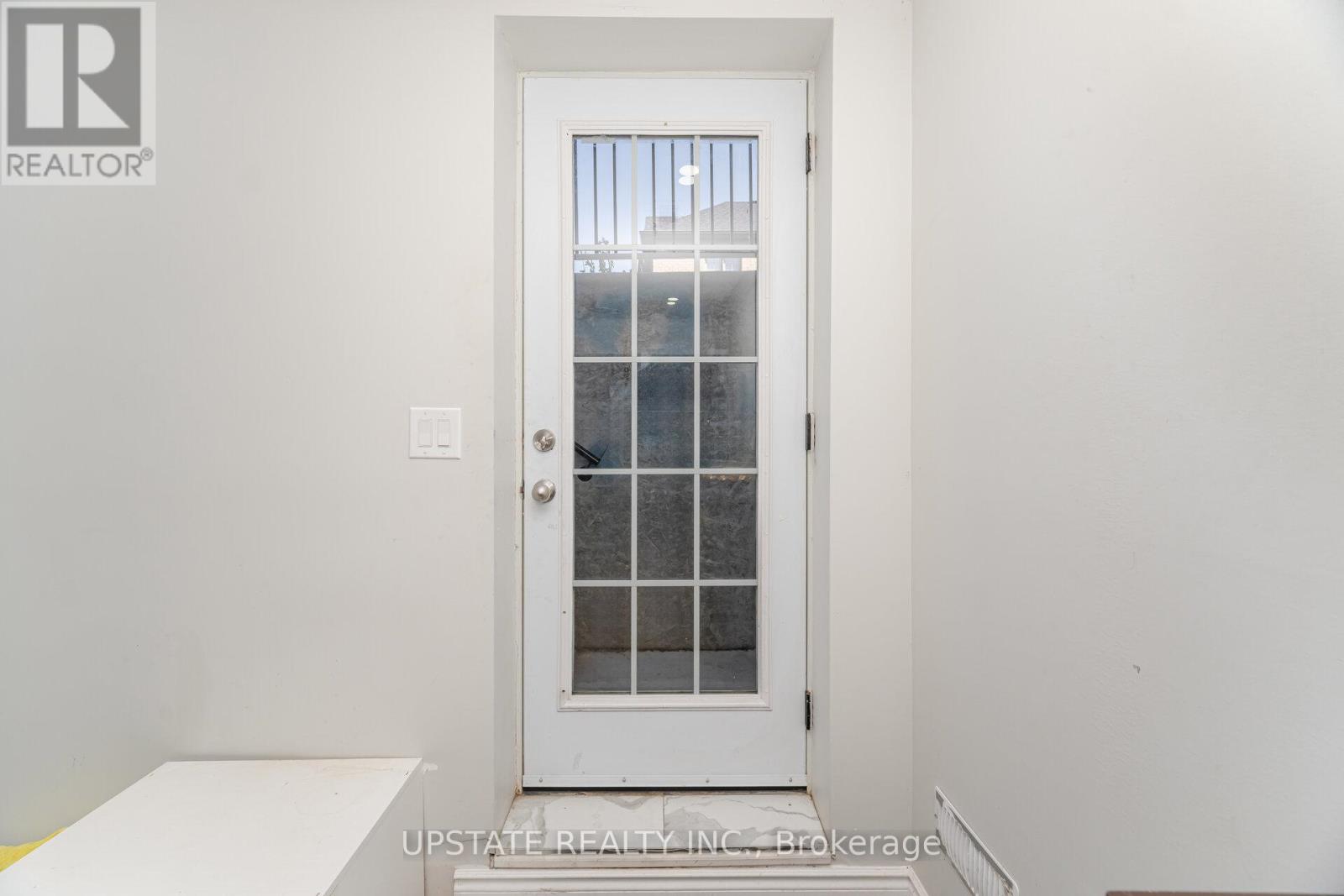 Photo 45 of 2 Jenwood Crescent, Brampton ON