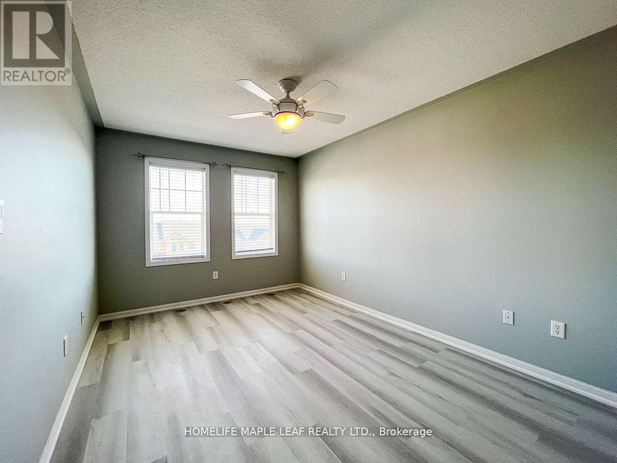 Photo 17 of 3159 Stornoway Circle, Oakville ON